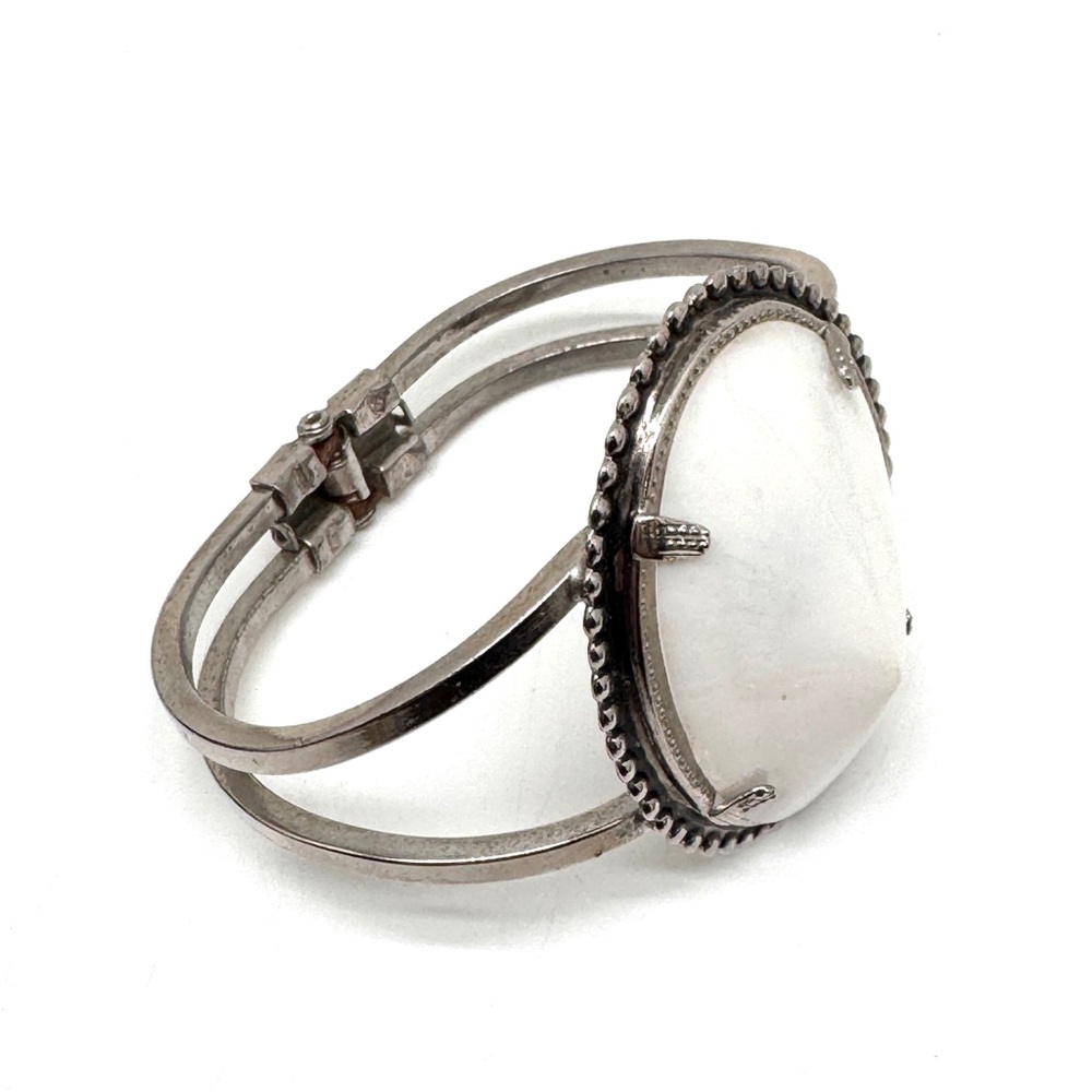 Vintage Silvertone White Oval Shell Hinged Cuff Clamper Bracelet